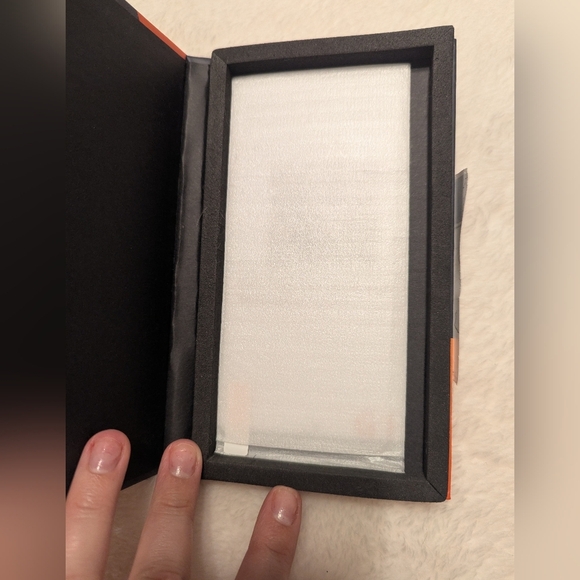 Pixel 7 bundle- cases and screen protectors - Picture 4 of 4